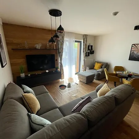 Luxusní apartmán GRAND v centru Harrachova se saunou, wallboxem EV,velkým balkonem a výhledem na můstky Exteriér fotografie