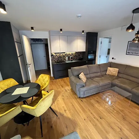 Luxusní apartmán GRAND v centru Harrachova se saunou, wallboxem EV,velkým balkonem a výhledem na můstky Exteriér fotografie